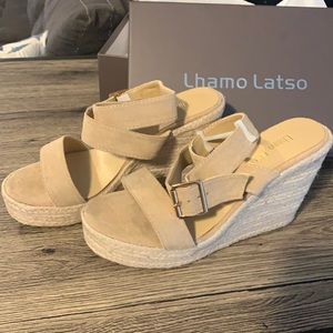 Women’s platform sandals size 8 NEW